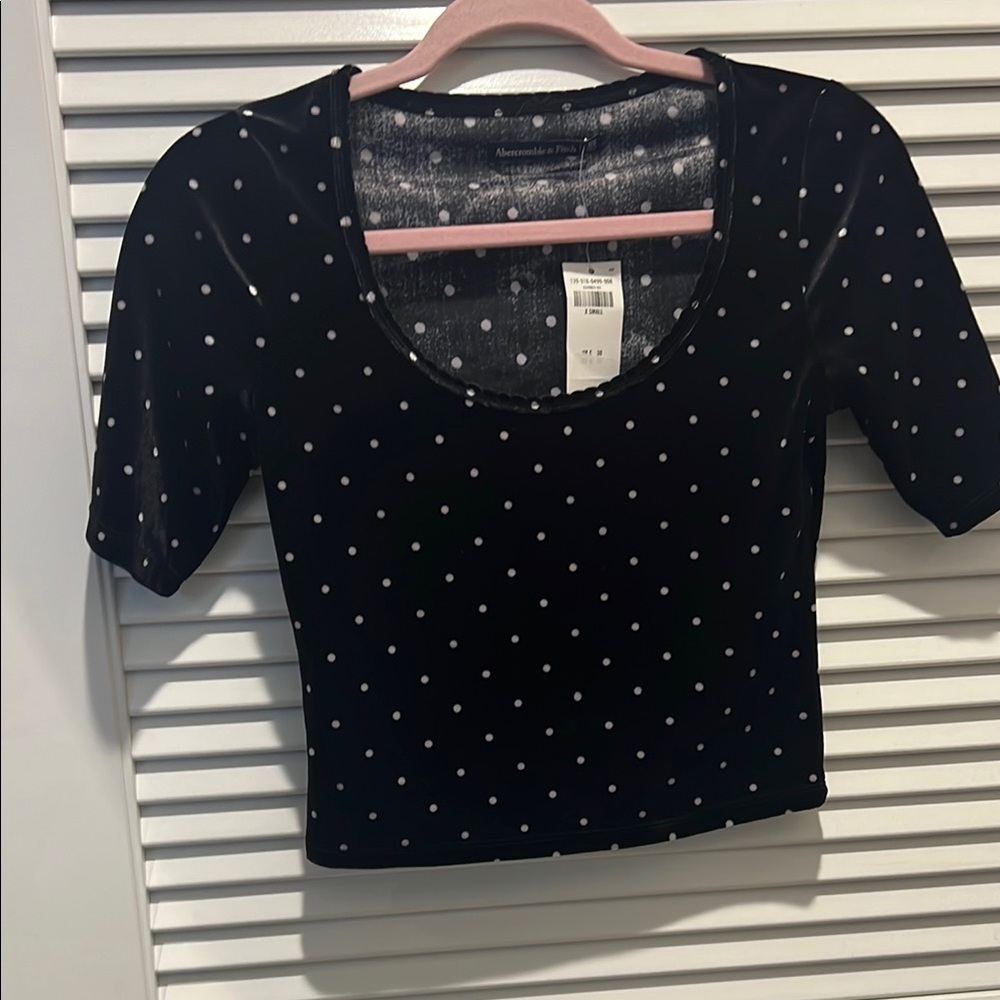 Abercrombie & Fitch Black and White Fitted Embellished Blouse